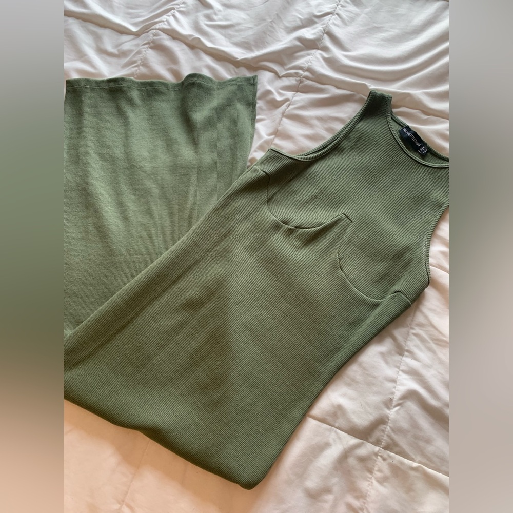 NWOT PrettyLittleThing Green Maxi Dress - Picture 8 of 8